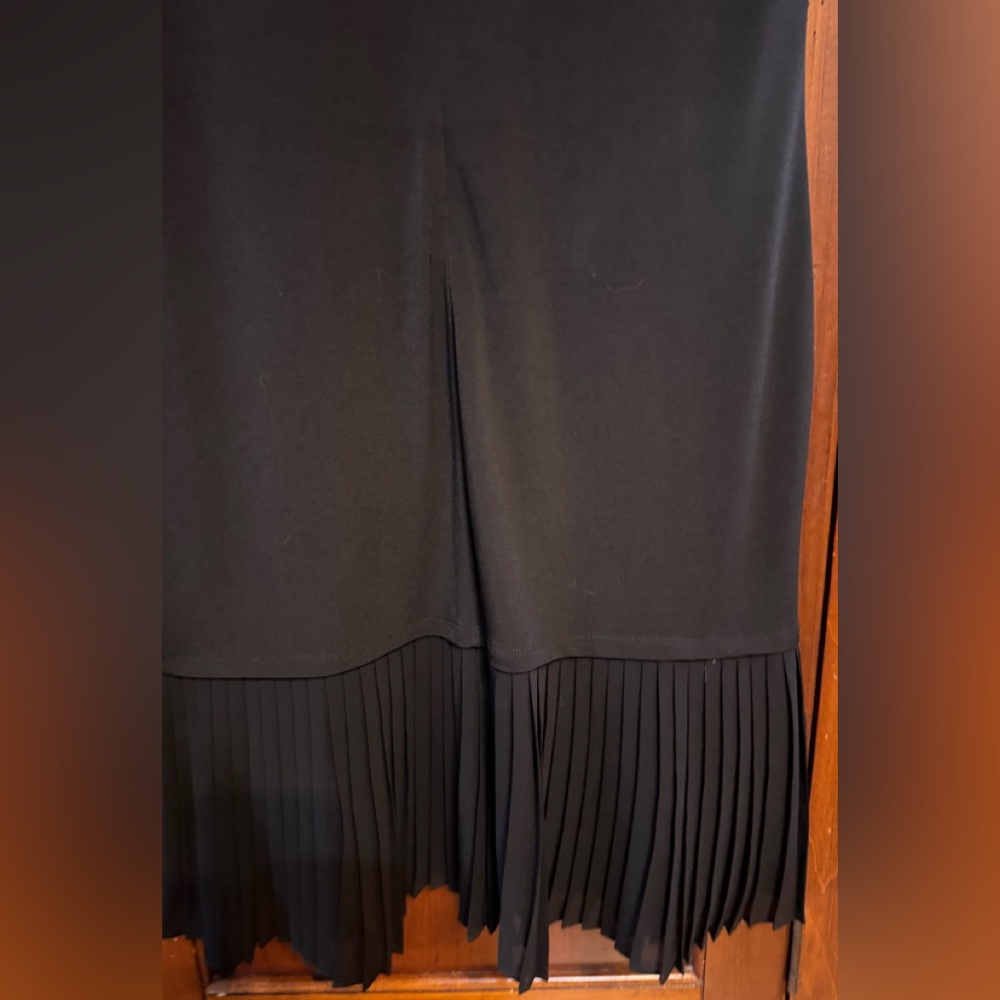 Calvin Klein Black Pleated Dress size 4 - Picture 5 of 9